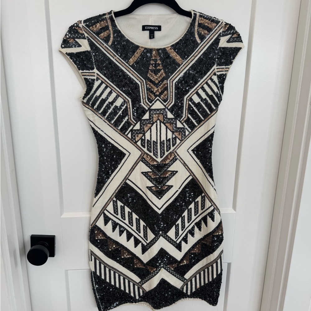Women’s Express Sequin Short Sleeve Dress